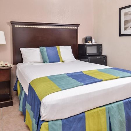 19 Atlantic Hotel Вирджиния-Бич Экстерьер фото