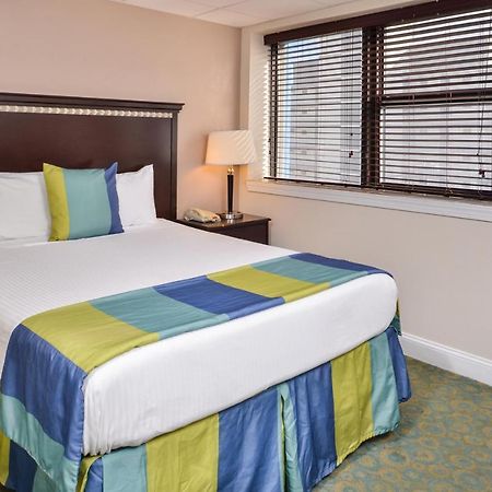 19 Atlantic Hotel Вирджиния-Бич Экстерьер фото